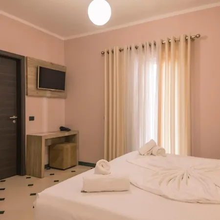 Pandora 3* Tirana