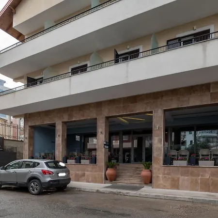 Ξενοδοχείο Pandora 3*