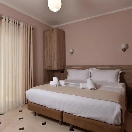 Pandora Hotel 3*