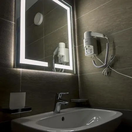 Pandora 3* Tirana