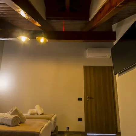 Pandora Hotel