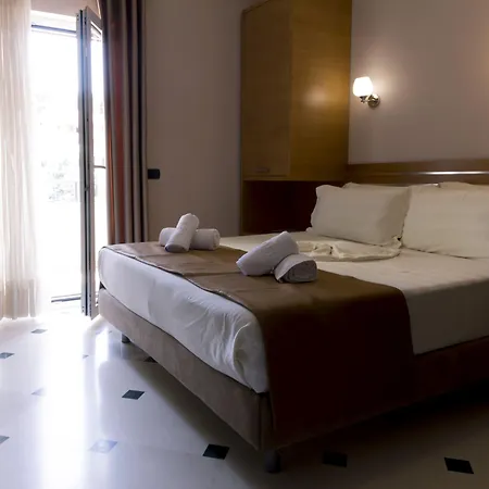 Pandora 3* טיראנה