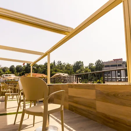 Pandora 3* Тирана