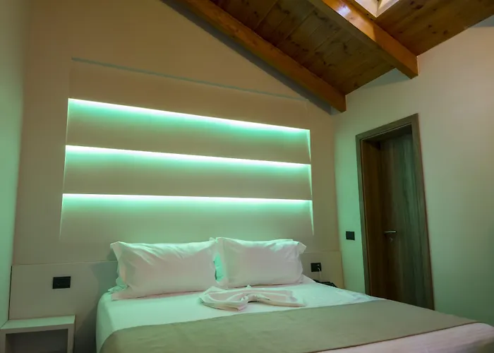 Pandora 3* Tirana