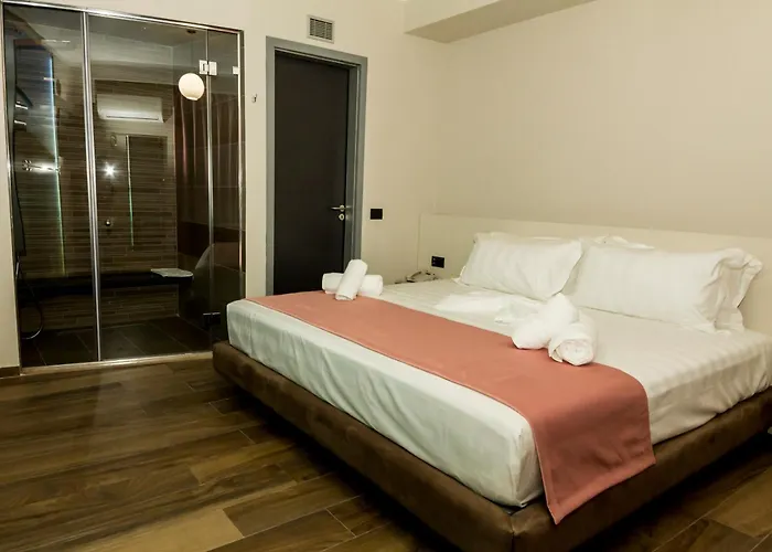 Pandora 3* Tirana