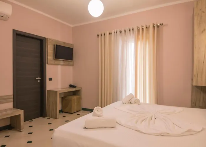 Pandora 3* Tirana